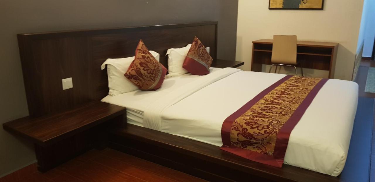 Capital O 89938 Herald Hotel Malacca Luaran gambar