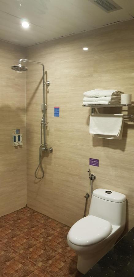 Capital O 89938 Herald Hotel Malacca Luaran gambar